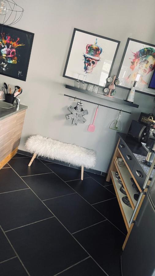 Apartamento Loft D Isa Avec Wifi Netflix Gesves Exterior foto